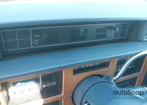 1988 Cadillac Fleetwood Delegance из США, поврежденный, VIN 1G6CB5152J4228237